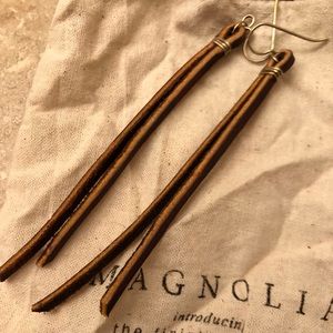 Magnolia Postman Earrings